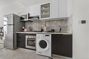 Stylish Studio Close To Metro at Pearlz by Danube